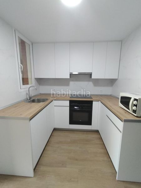 Foto 0d51efe4-fae4-484a-9fe0-46d60d8dcbb3. Rent flat with parking in Pradolongo Madrid