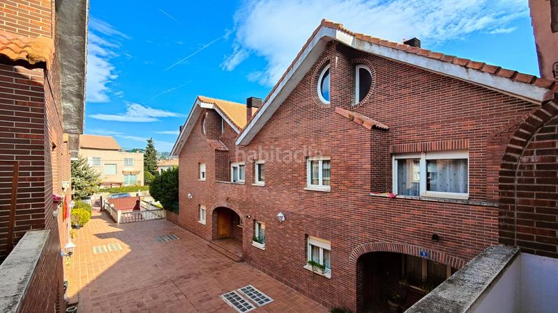 Foto 061e78ee-72d6-4a96-a8c9-80dba8038e11. Maison jumelée dans calle eduardo costa 13 dans Colonia Torrelodones