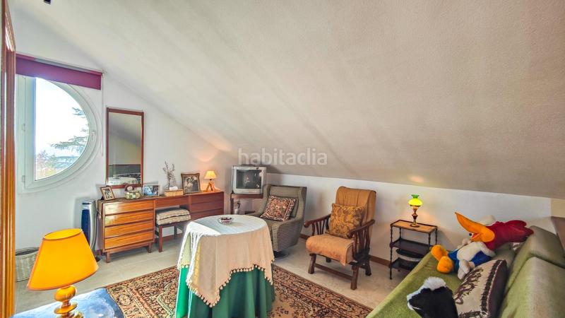 Foto 1a7936a7-ad72-4124-bdb2-ab5e66c4c3c2. Maison jumelée dans calle eduardo costa 13 dans Colonia Torrelodones