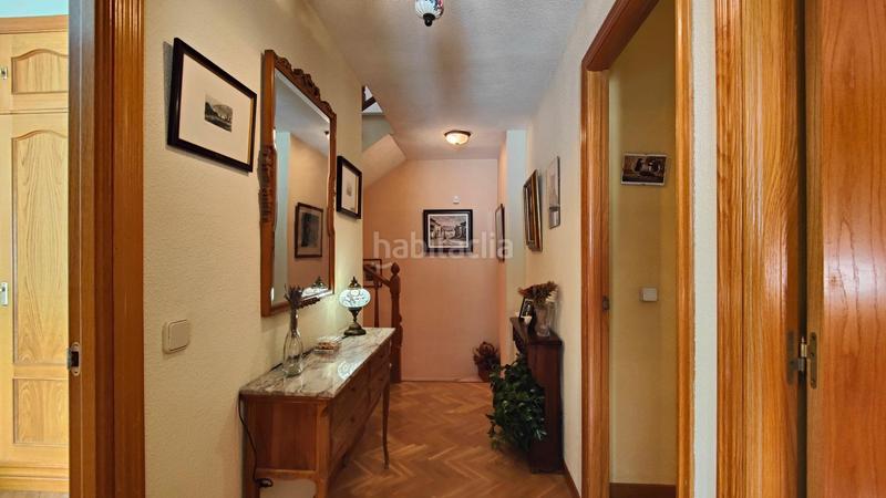 Foto 56218fd1-1053-4dce-9ad8-5b930d5440d9. Maison jumelée dans calle eduardo costa 13 dans Colonia Torrelodones