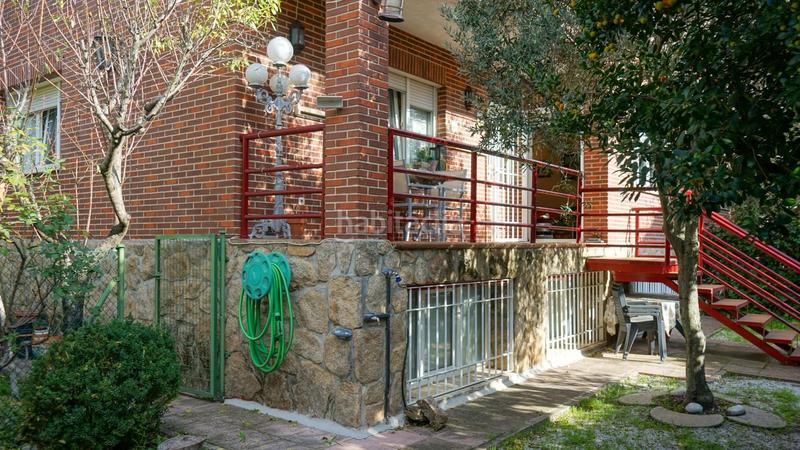 Foto 5645f1c1-76a6-4dd0-af19-a0ffdf5a0ea9. Maison jumelée dans calle eduardo costa 13 dans Colonia Torrelodones