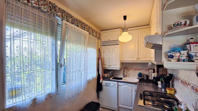 Foto 7e9d2a3f-680f-4b29-834a-d06204c3a36d. Maison jumelée dans calle eduardo costa 13 dans Colonia Torrelodones