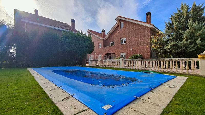 Foto 8aa9cac7-182d-4a99-ab2e-24af26d50007. Maison jumelée dans calle eduardo costa 13 dans Colonia Torrelodones