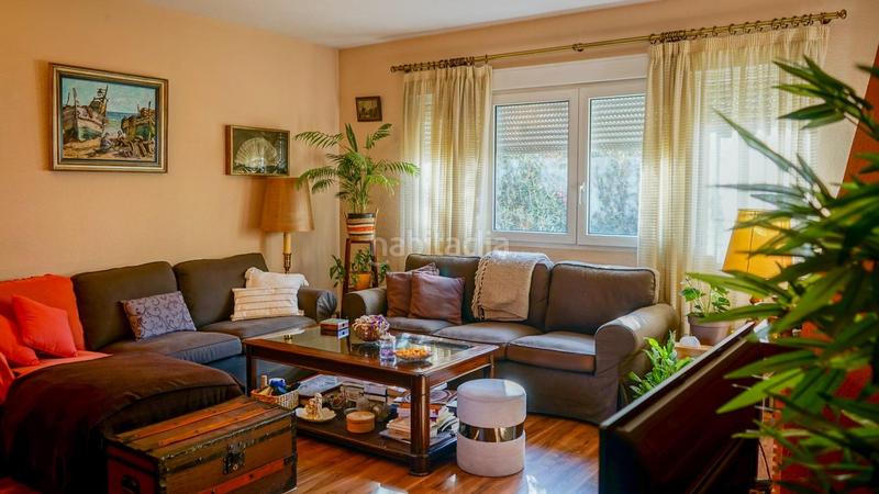 Foto c59cd7bb-c0a3-4753-ac06-45527cbd619a. Maison jumelée dans calle eduardo costa 13 dans Colonia Torrelodones