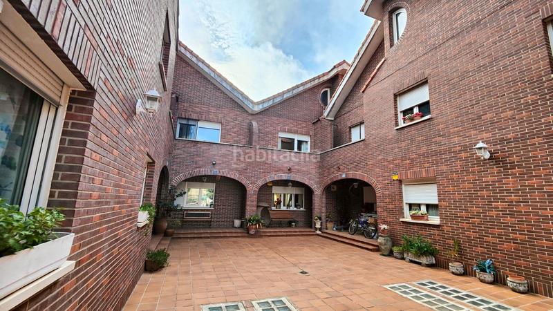 Foto e1bc7537-5353-461c-9596-60a30beb8b54. Maison jumelée dans calle eduardo costa 13 dans Colonia Torrelodones