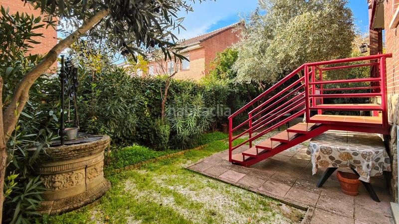 Foto e37fa556-2945-4296-9994-edce95fcba8b. Maison jumelée dans calle eduardo costa 13 dans Colonia Torrelodones