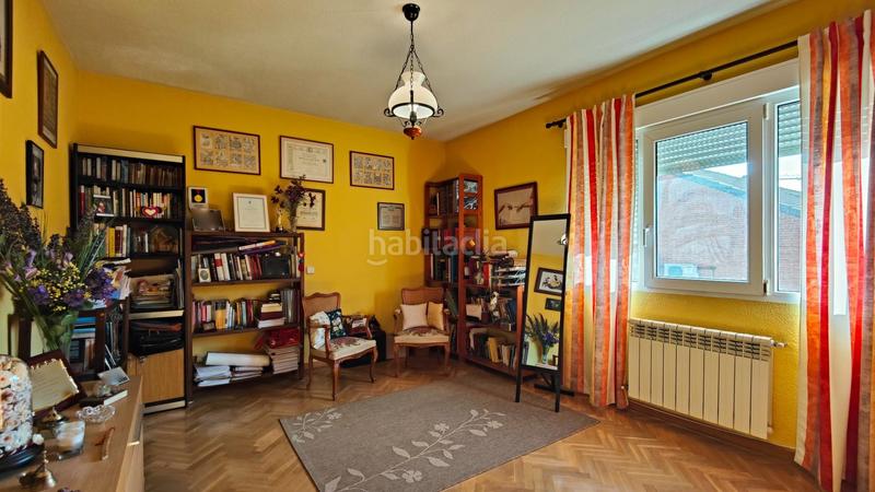 Foto ecf6204e-83ed-459d-9674-cd3db4193d2b. Maison jumelée dans calle eduardo costa 13 dans Colonia Torrelodones