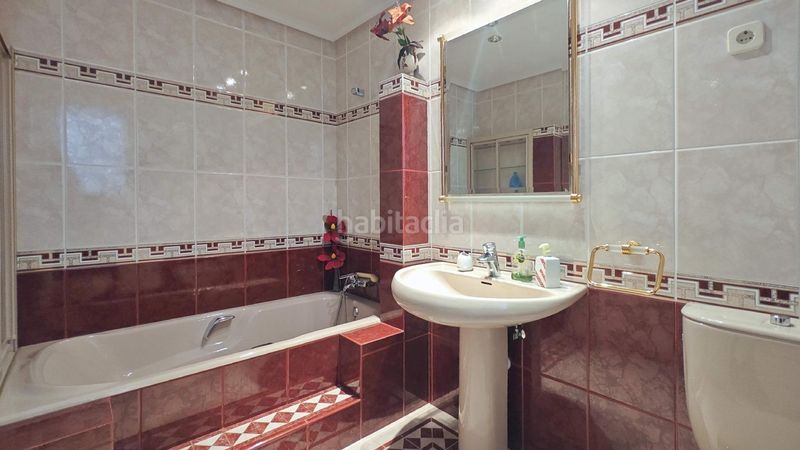 Foto 9fa1c6c6-95eb-4349-9eef-3b1a00f6d42c. Xalet amb aparcament piscina a Guadarrama