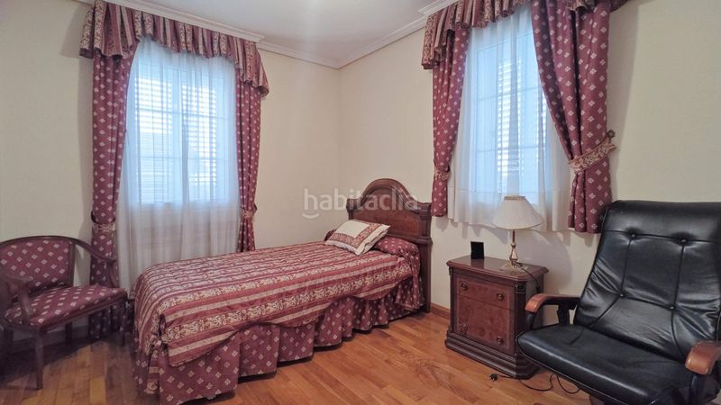 Foto d1c458bd-130d-4992-8c81-d958a9000b3e. Xalet amb aparcament piscina a Guadarrama