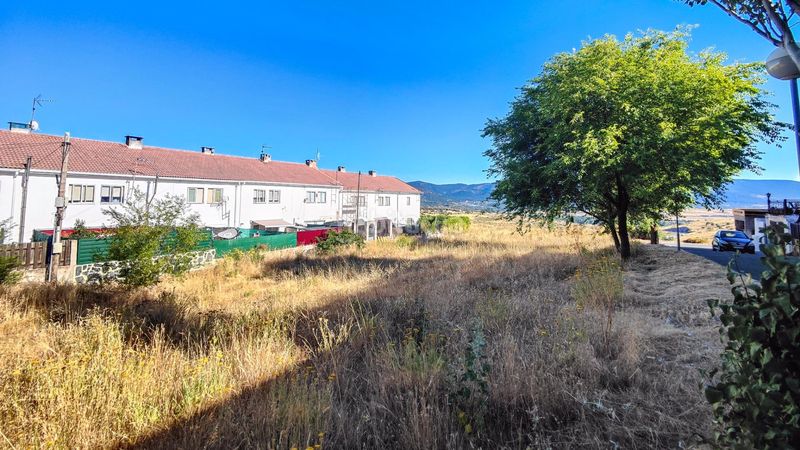 Foto e6a8f23d-acb6-4fbf-a976-1aa479788755. Terreny residencial a Los Ángeles de San Rafael Espinar (El)