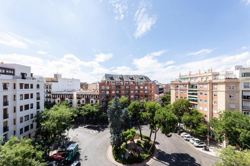 Foto 4e261f86-150b-45e0-a7a4-8229d213634c. Àtic a glorieta general alvarez de castro 3 a Trafalgar Madrid