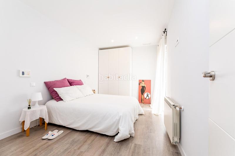 Foto c6af54ea-56d5-460b-83f2-fe5c80452a17. Àtic a glorieta general alvarez de castro 3 a Trafalgar Madrid