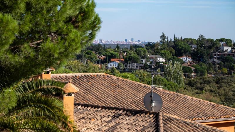 Foto 8a992c5a-6233-49bd-8485-ee00fac2139a. Xalet amb calefacció aparcament piscina a Salud y Alegría - El Lago Torrelodones
