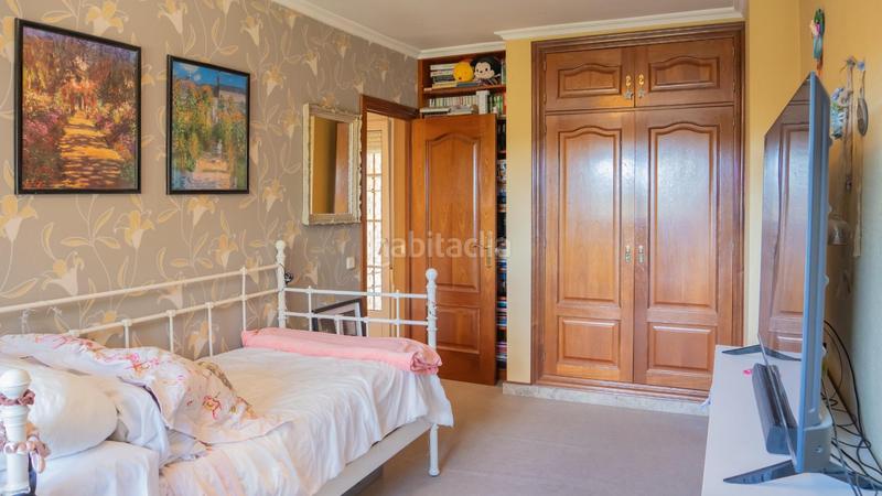 Foto bb6ad29a-5971-46b8-a010-3c2ee5eefa7b. Xalet amb calefacció aparcament piscina a Salud y Alegría - El Lago Torrelodones