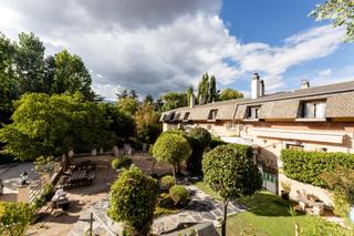 Rent Semi detached house  Calle miguel m boneta. Hogar, refugio, calidez y tradición en un entorno privilegiado j