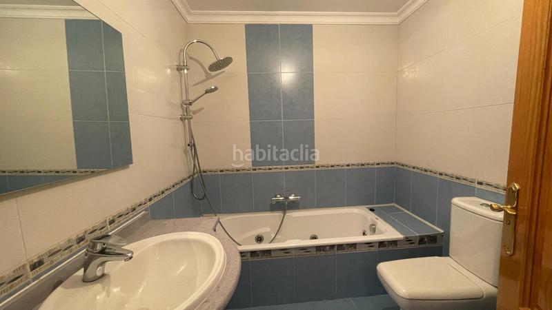 Foto 0f43254f-6302-45b0-8460-b21cbf8bae12. Affitto casa bifamiliare con riscaldamento parcheggio piscina in Torrelodones