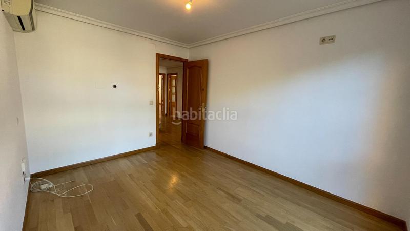 Foto b9849c11-790b-4e1e-b1dc-ee5aa150a2cf. Affitto casa bifamiliare con riscaldamento parcheggio piscina in Torrelodones