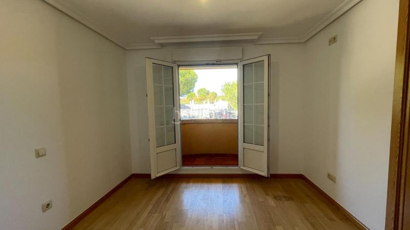 Foto 1368ea4f-430e-42bf-9ea9-821e883008e1. Lloguer casa aparellada amb calefacció aparcament piscina a Torrelodones