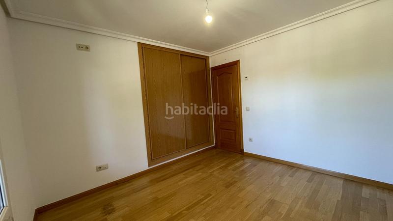 Foto 275fe735-e8f0-43bf-ad64-fff9ba50c0ca. Lloguer casa aparellada amb calefacció aparcament piscina a Torrelodones