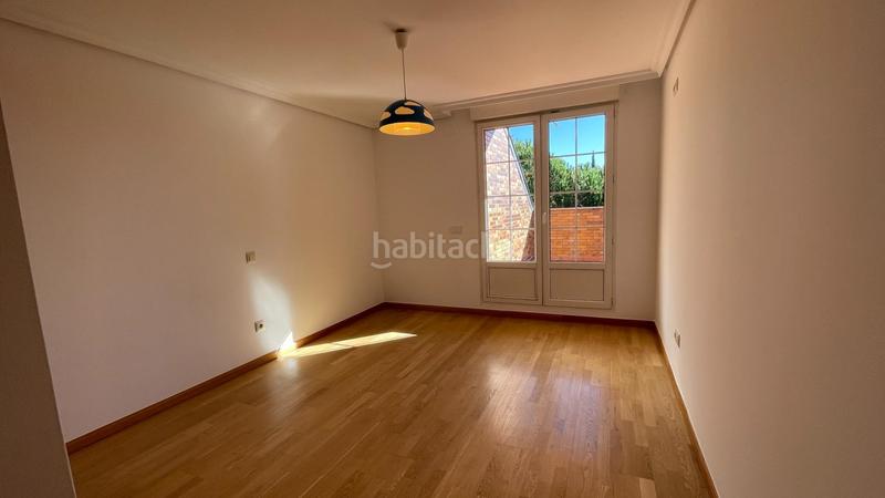 Foto 832b0809-7dae-4b91-9a46-88442bc81b4e. Lloguer casa aparellada amb calefacció aparcament piscina a Torrelodones