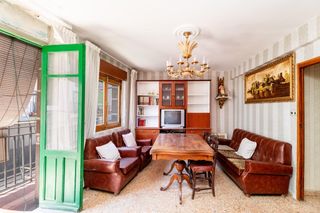 Gebäude in Avenida constitucion 20