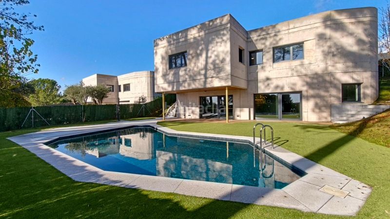 Foto 104d7394-c632-46c9-8edf-ab4b44077b0f. Lloguer xalet amb aparcament piscina a Casco Antiguo Torrelodones