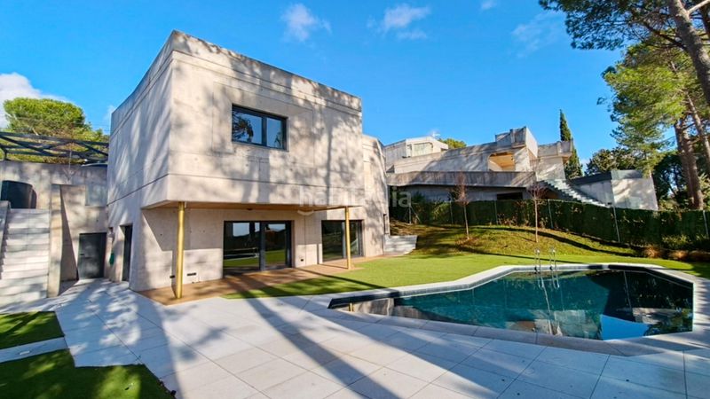 Foto 686a34a1-3bd1-4d28-8e01-faf23364769c. Lloguer xalet amb aparcament piscina a Casco Antiguo Torrelodones