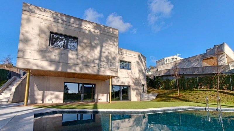 Foto a3d4f0ea-42d8-40a4-8003-1f8035731788. Lloguer xalet amb aparcament piscina a Casco Antiguo Torrelodones