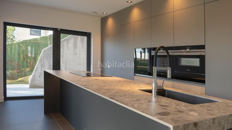 Foto d02c8836-022f-4f15-ba6b-7c80880e552c. Lloguer xalet amb aparcament piscina a Casco Antiguo Torrelodones