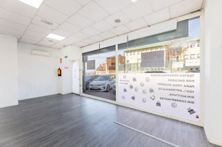 Business premise  Calle calle cuesta del san francisco. Oportunidad en las rozas. local diáfano con escaparate y excelen