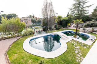 Chalet in Los Robles