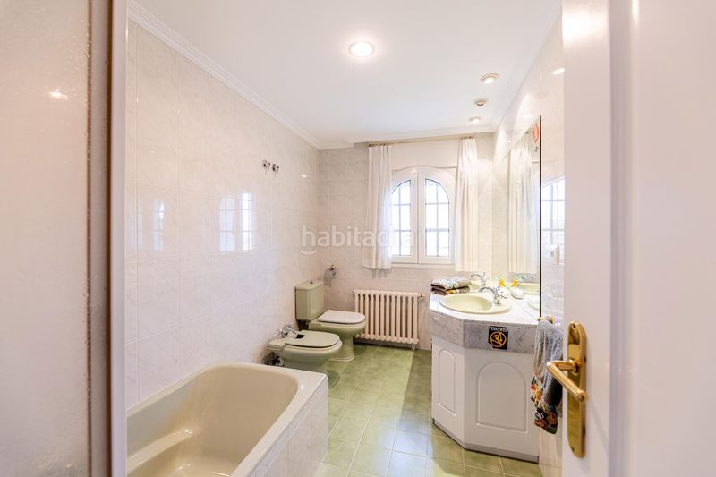 Foto 2d2fd3a0-aa3c-478b-a0af-42230d0bd783. Chalet en Los Robles Torrelodones