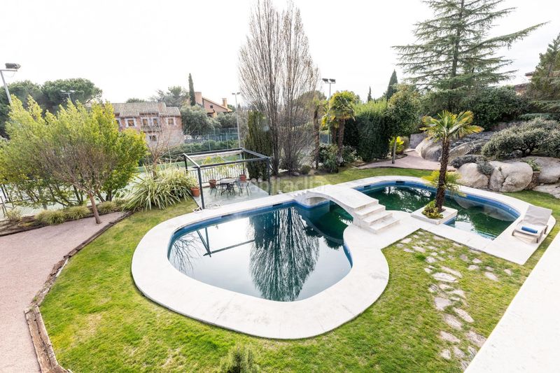 Foto 3827458f-341c-4e8b-a2bc-47b18448448e. Chalet en Los Robles Torrelodones