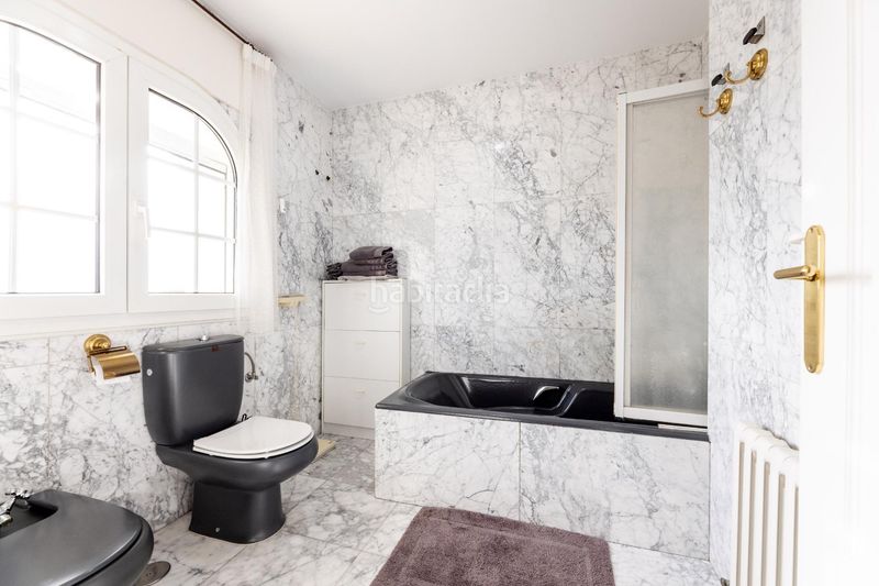 Foto 6db25c87-c10d-43fe-aeef-423a160b2bd6. Chalet en Los Robles Torrelodones