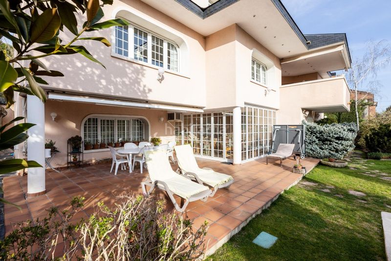Foto 7b1fe425-8be1-43bd-9960-1a737ae32868. Chalet en Los Robles Torrelodones