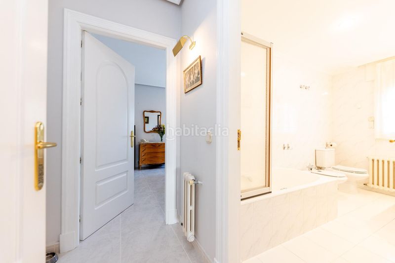 Foto d6ac2fd5-c40e-41c9-9613-5844d59f0688. Chalet en Los Robles Torrelodones