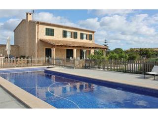Mas à S´Illot-Cala Morlanda. Venta de finca de piedra natural con casa de invitados independi