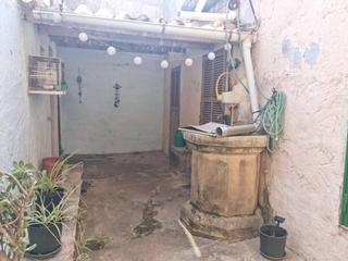 Maison  Carlos gómez. Casa antigua a reformar al estilo mallorquin con garaje y desvan