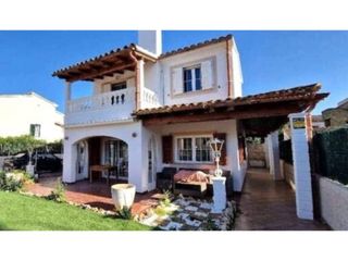 Casa adossada  Avenida romaní. Chalet independiente en sa coma a 3 minutos de distáncia a la pl
