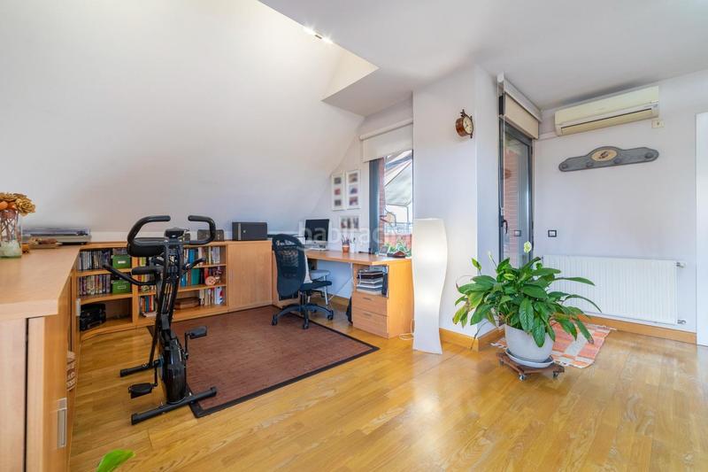 Foto 8fe2b0f2-4fa7-43a3-a893-b9c58f964074. Ático ksa inmobiliaria en Puerta Bonita Madrid