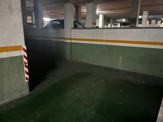Parking voiture à Concòrdia. Plaza de parquing en venta en eix macià