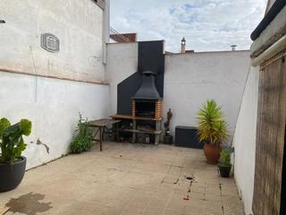 Maison jumelée à Les Arenes - La Grípia - Can Montllor. Casa en venta en terrassa