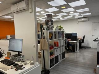 Nau industrial a Sud-Zona Industrial. Nave en venta en pla de la bruguera