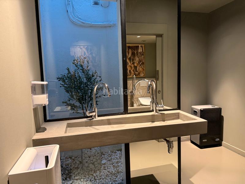 Foto e9a85fb5-3893-4677-bda0-6705c5ea79f8. Pas-de-porte local commercial avec chauffage dans Centre Sabadell