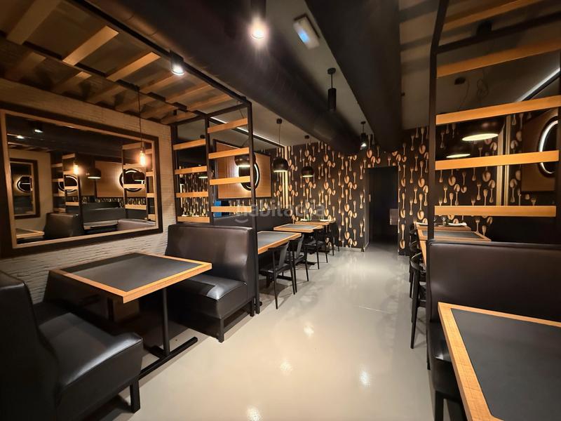 Foto 92170ad2-ec6a-49f0-bd35-617d13b5d780. Traspaso local comercial restaurante en traspaso en el centro con licencia y equipamiento en Sabadell
