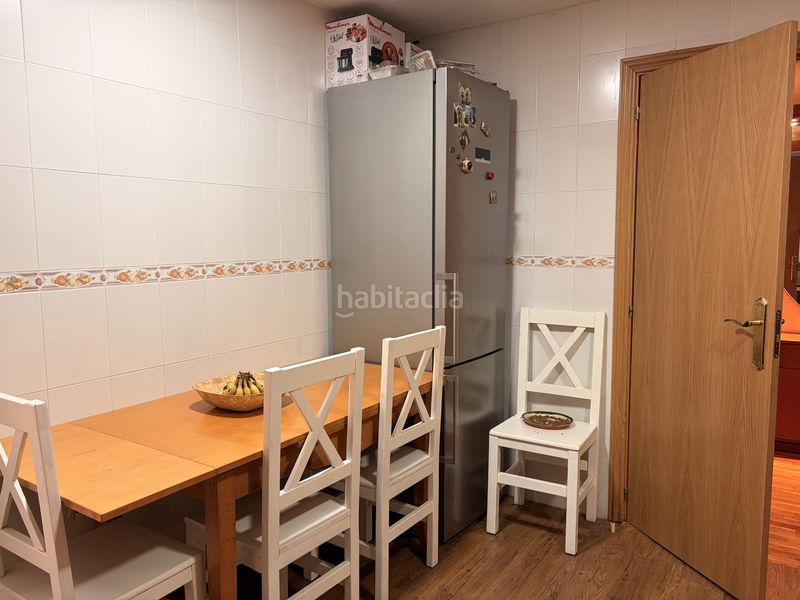 Foto e8ea5d7e-007f-40f8-8f5f-a22e5d9819a7. Pis amb calefacció aparcament piscina a Concòrdia Sabadell