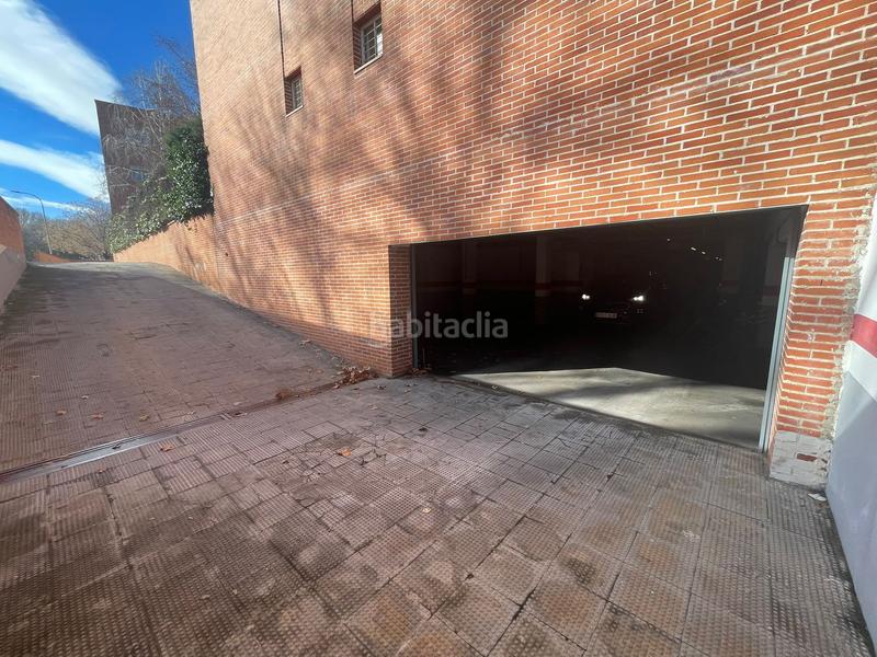 Foto ddef99fa-5f85-4558-8eff-e9a079b26beb. Parking voiture dans calle de albacete 1 dans Val Alcalá de Henares