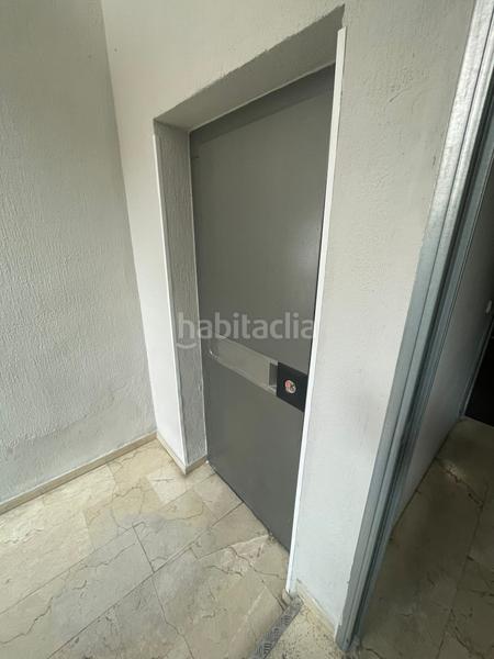 Foto fd09f875-42fa-4f89-981f-7cc87876e902. Parking voiture dans calle de albacete 1 dans Val Alcalá de Henares