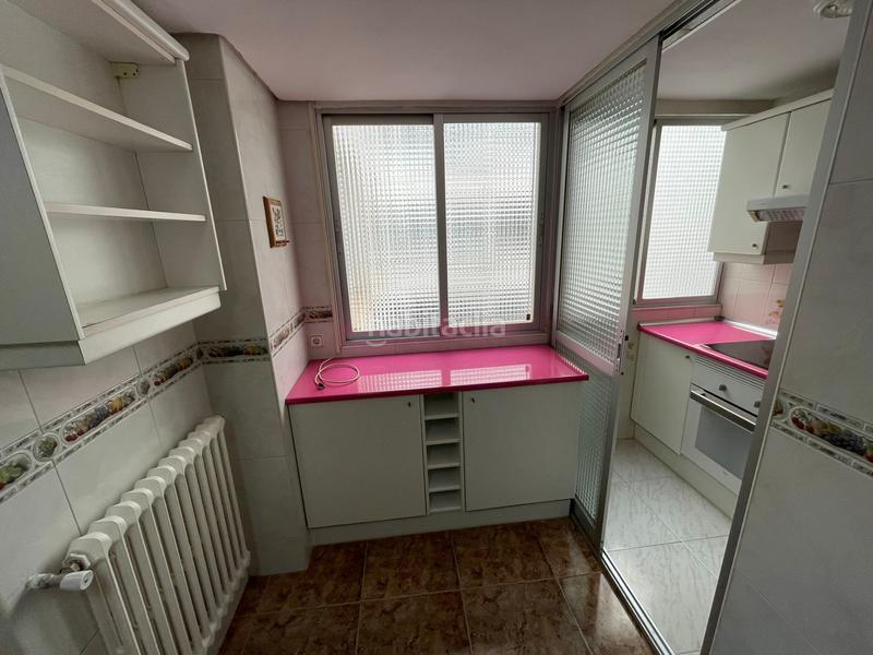 Foto c1552e33-b26f-4c30-8801-b84024a611d6. Piso  en venta en c/ calderon de la barca en Caballería Española Alcalá de Henares
