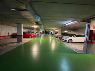 Aparcament cotxe a Calle del escudo 2. Plaza de garaje en venta